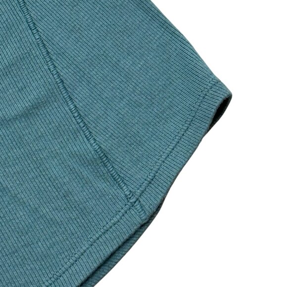 Women’s LuLu lemon top teal lending/elastic 2010s - Picture 4 of 5